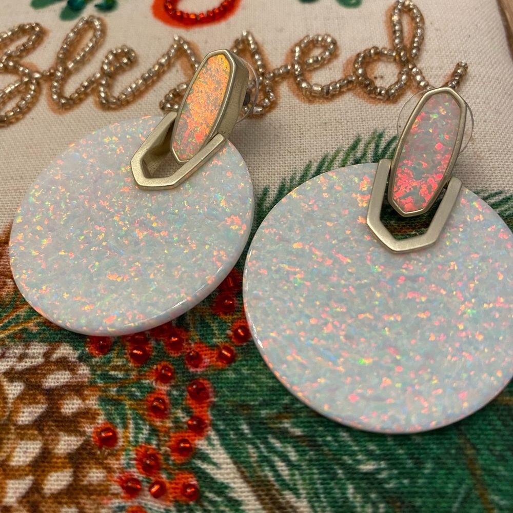 ❤️KENDRA SCOTT PROTYPE OPAL WHITE DIDI❤️
